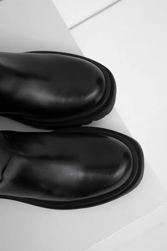 Usnjeni elegantni škornji Answear Lab Zunanjost: Naravno usnje Notranjost: Tekstilni material, Naravno usnje Podplat: Sintetični material
