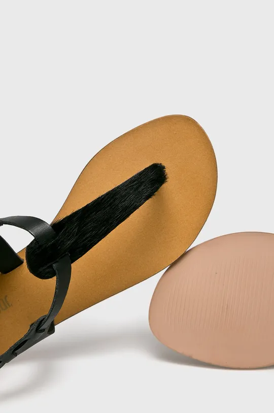 Answear – Sandále <p>Zvršok: Prírodná koža Vnútro: Syntetická látka Podrážka: Syntetická látka</p>
