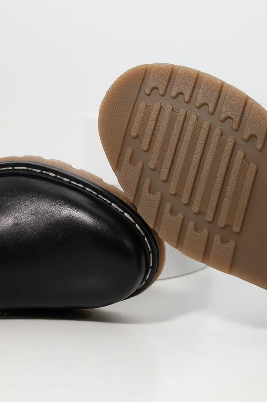 Δερμάτινα κλειστά παπούτσια Answear Lab μαύρο