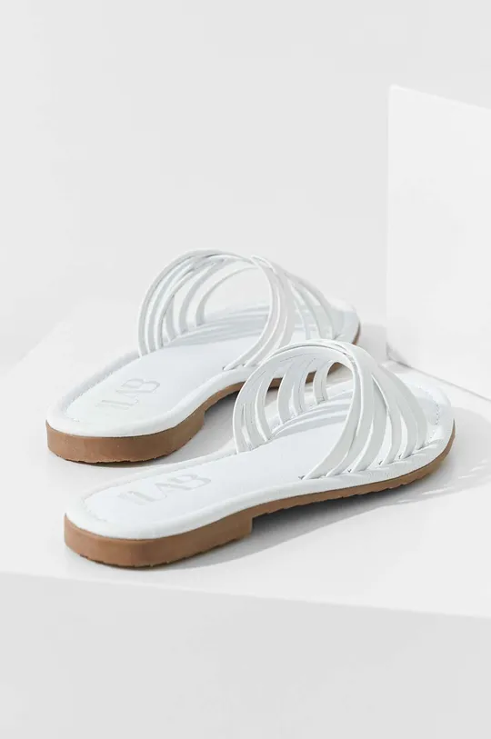 λευκό Δερμάτινες παντόφλες Answear Lab X limited collection BE SHERO