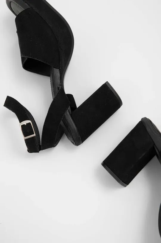 Замшевые сандалии Answear Lab  Голенище: Замша Внутренняя часть: Натуральная кожа Подошва: Синтетический материал