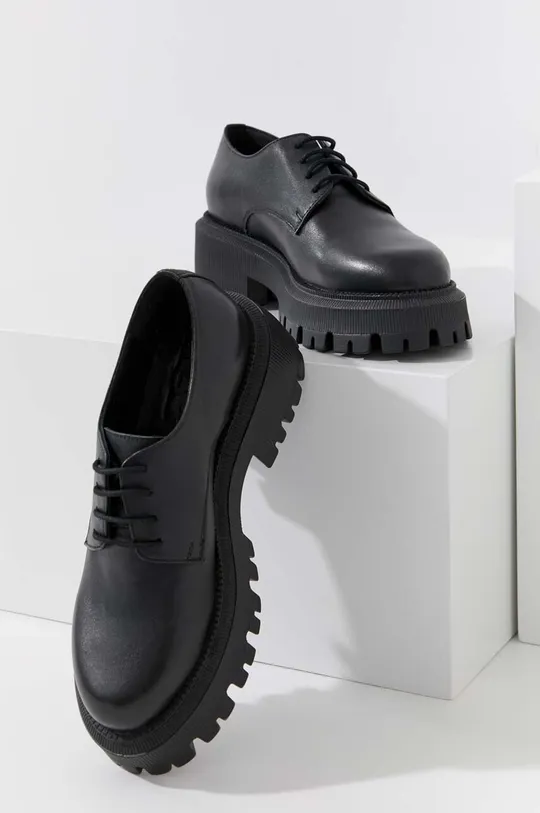 μαύρο Δερμάτινα κλειστά παπούτσια Answear Lab Γυναικεία