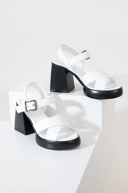 bela Usnjeni sandali Answear Lab Ženski