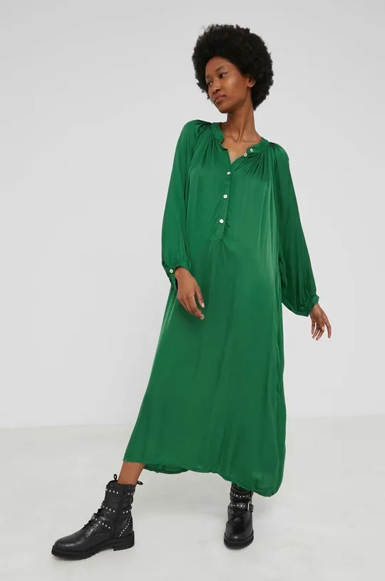 Hodvábne šaty Answear Lab zelená