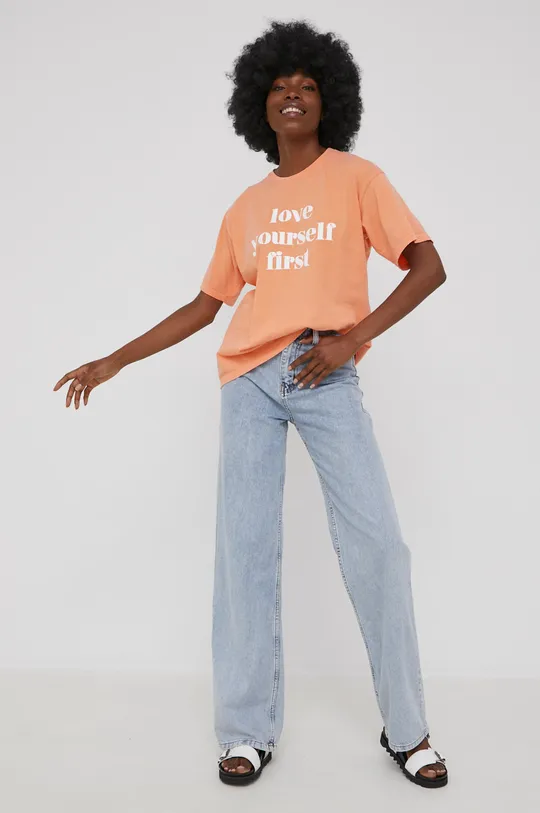 Βαμβακερό μπλουζάκι Answear Lab X limited festival collection BE BRAVE πορτοκαλί