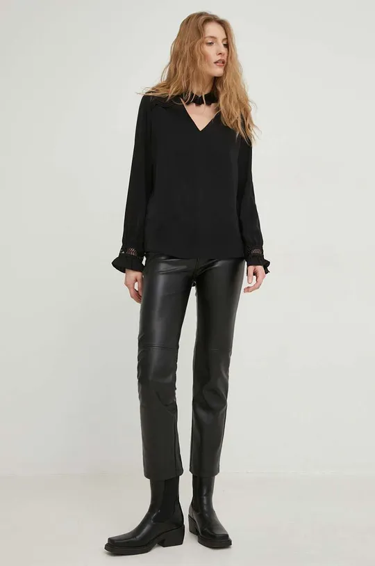 Μπλουζάκι Answear Lab X limited collection SISTERHOOD μαύρο