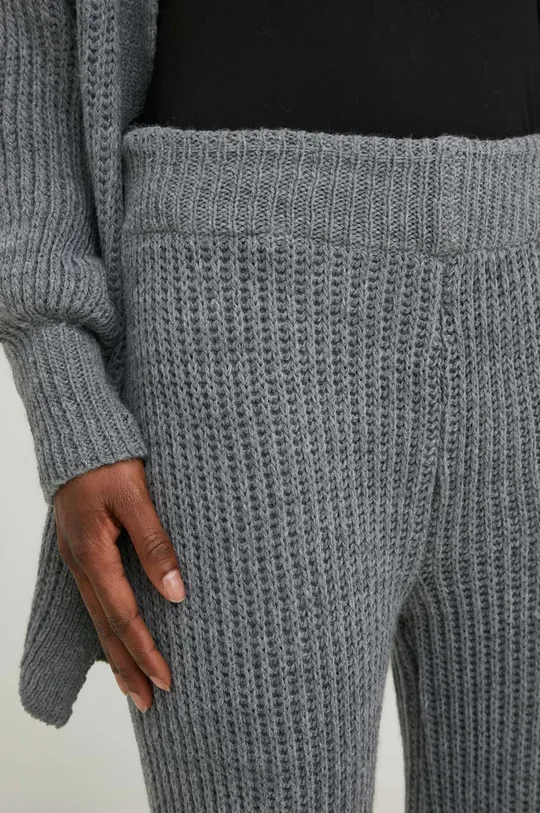 Komplet puloverja in hlač Answear Lab
