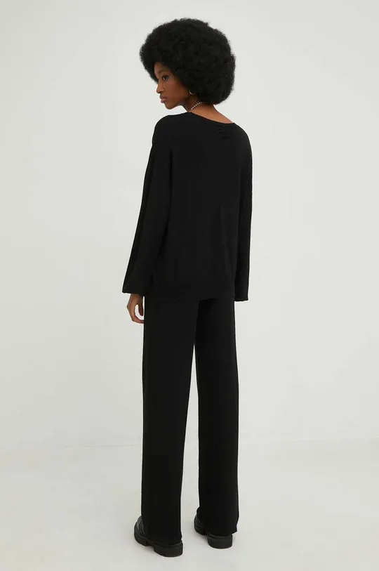 μαύρο Ένα σετ πουλόβερ και παντελόνι Answear Lab