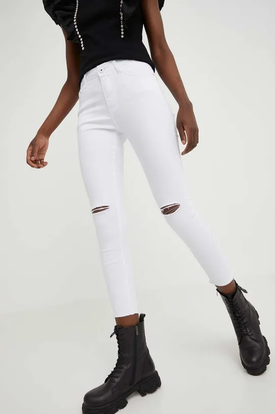 Answear Lab spodnie X kolekcja limitowana SISTERHOOD biały