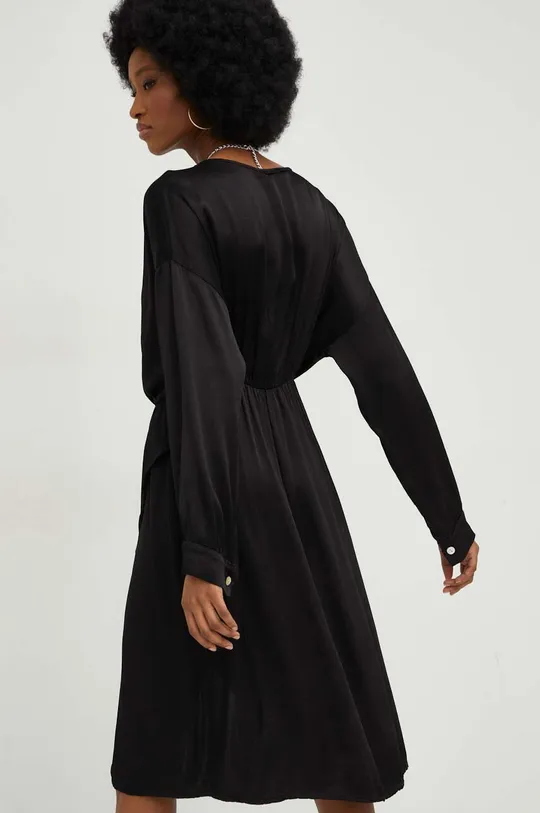 Answear Lab sukienka X kolekcja limitowana SISTERHOOD 100 % Wiskoza