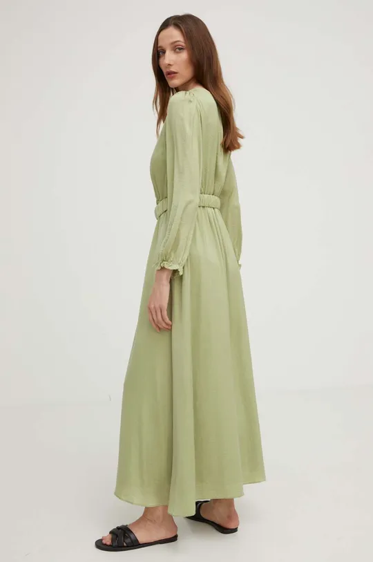Φόρεμα Answear Lab 100% Ανακυκλωμένος πολυεστέρας