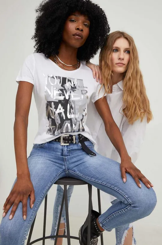 λευκό Βαμβακερό μπλουζάκι Answear Lab  X limited collection SISTERHOOD Γυναικεία