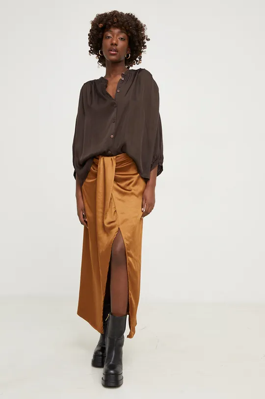 Блузка с шелком Answear Lab коричневый