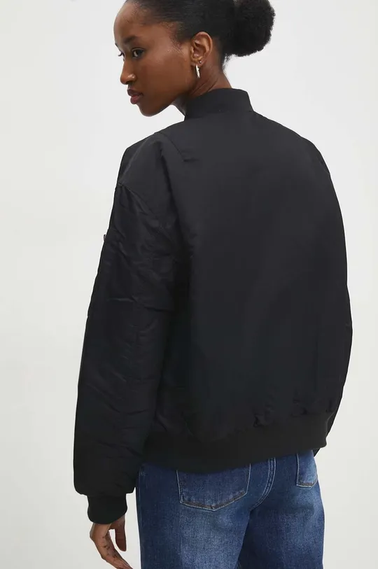 Куртка-бомбер Answear Lab Основний матеріал: 100% Поліамід Підкладка: 100% Поліестер Наповнювач: 100% Поліестер