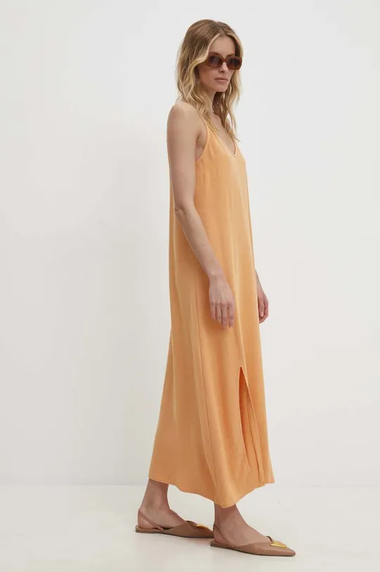 Φόρεμα με λινό Answear Lab 70% Βισκόζη, 30% Λινάρι