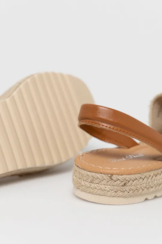 Сандалии Answear Lab Best Shoes  Голенище: Синтетический материал, Текстильный материал Внутренняя часть: Синтетический материал, Текстильный материал Подошва: Синтетический материал