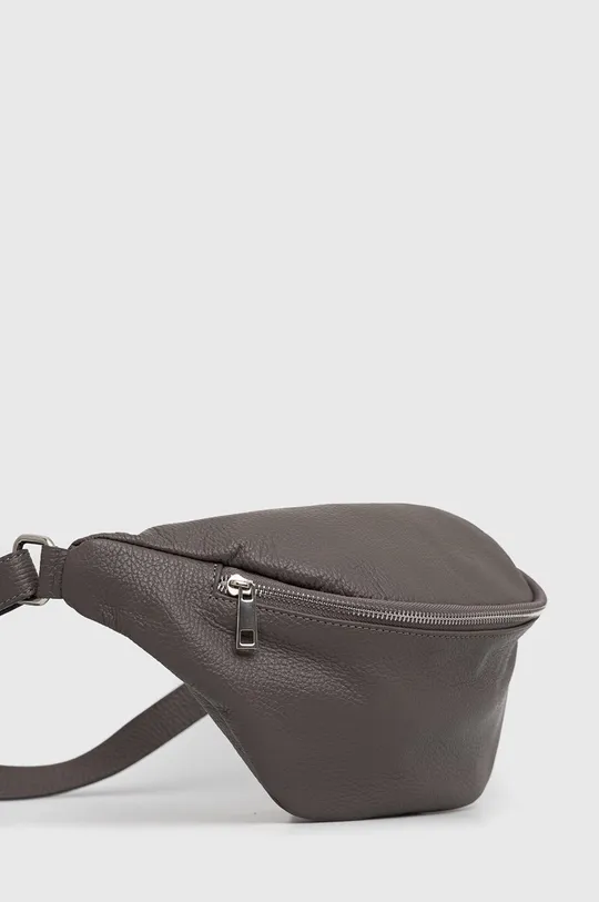 Кожаная сумка на пояс Answear Lab серый