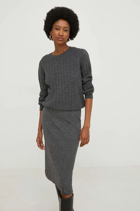 Σετ πουλόβερ και φούστα Answear Lab γκρί