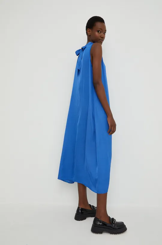 Φόρεμα με μετάξι Answear Lab Silk Blend  80% Βισκόζη, 20% Μετάξι