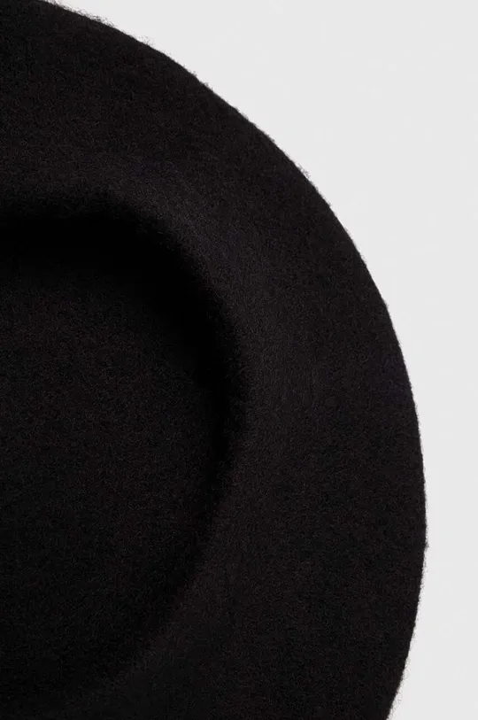 Volnena baretka Answear Lab črna