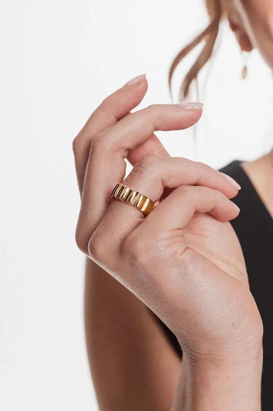 Pozlátený prsteň ANIA KRUK Blair Mosadz pokrytá 24 karátovým zlatom
