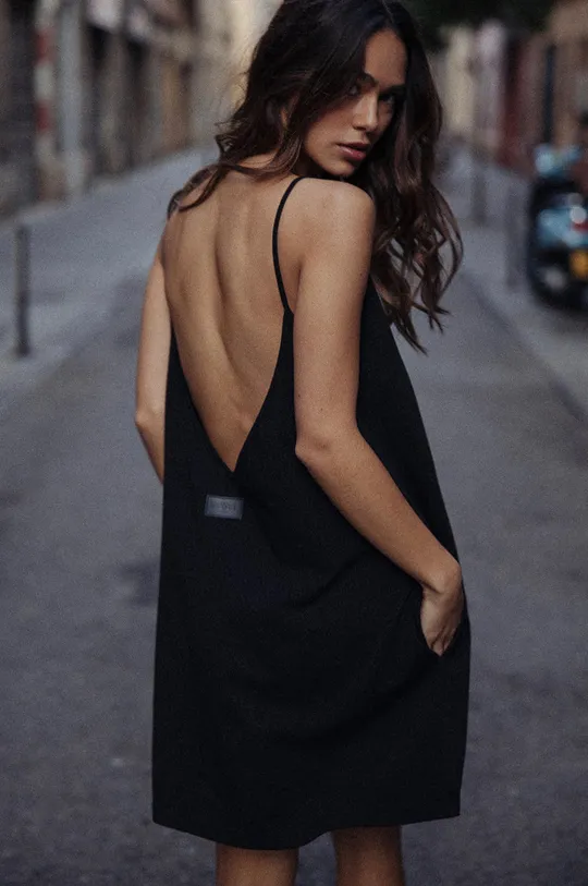 Bavlnené šaty MUUV. #surfgirl čierna