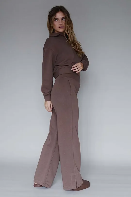 MUUV. spodnie dresowe bawełniane Fin Cotton brązowy