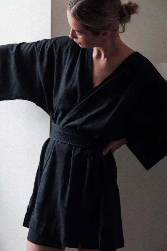 črna Obleka iz mešanice lana MUUV. MAISON MAHALI Ženski