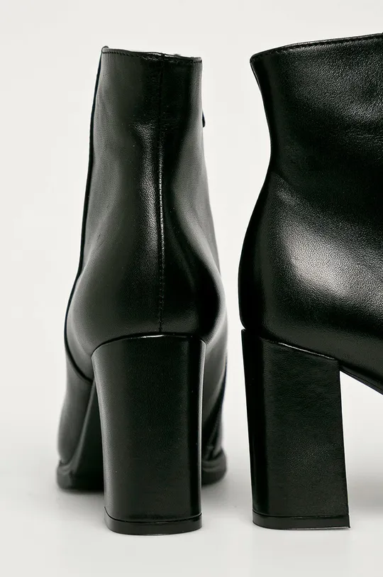 Wojas - Шкіряні черевики  Халяви: Натуральна шкіра Внутрішня частина: Текстильний матеріал, Натуральна шкіра Підошва: Синтетичний матеріал