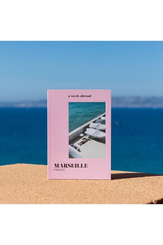 książka A Week Abroad Marseille, English różowy AWA1001