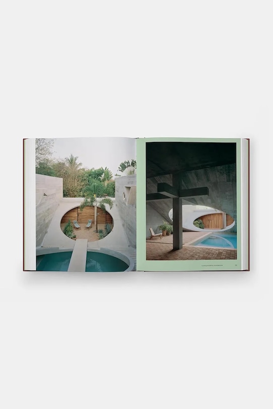 home & lifestyle książka fotograficzna Courtyard Homes by Joann Plockova, English PH1416 multicolor