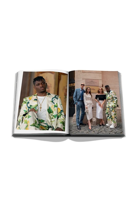 Assouline libro Emily in Paris, The Fashion Guide, English 9781649805171 multicolore