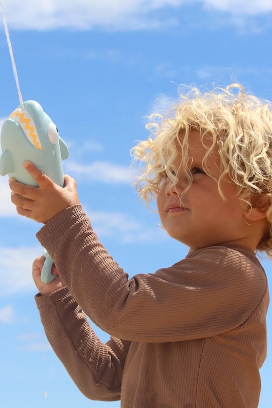 SunnyLife jucărie cu apă Shark Pastel albastru S51WSQPB