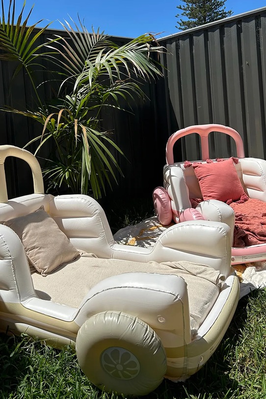 Φουσκωτό παιχνίδι SunnyLife Summer Van Sand S51KSBSD