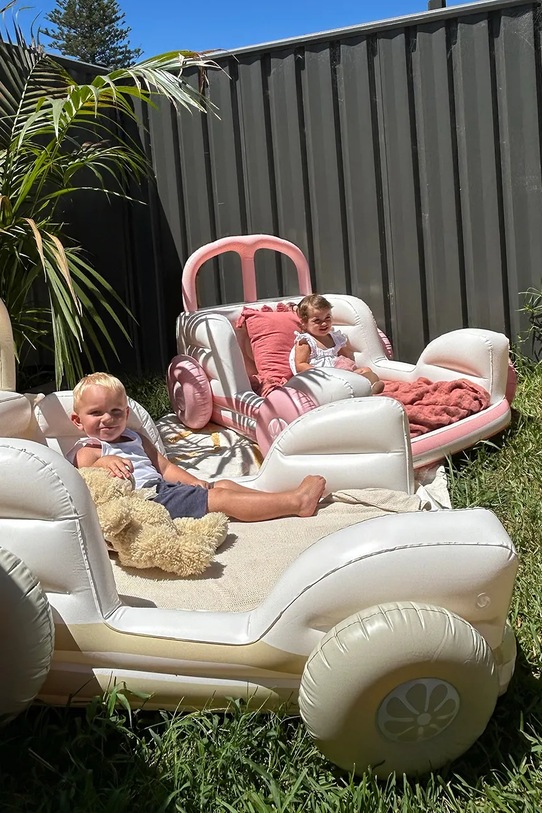 Φουσκωτό παιχνίδι SunnyLife Summer Van Sand S51KSBSD