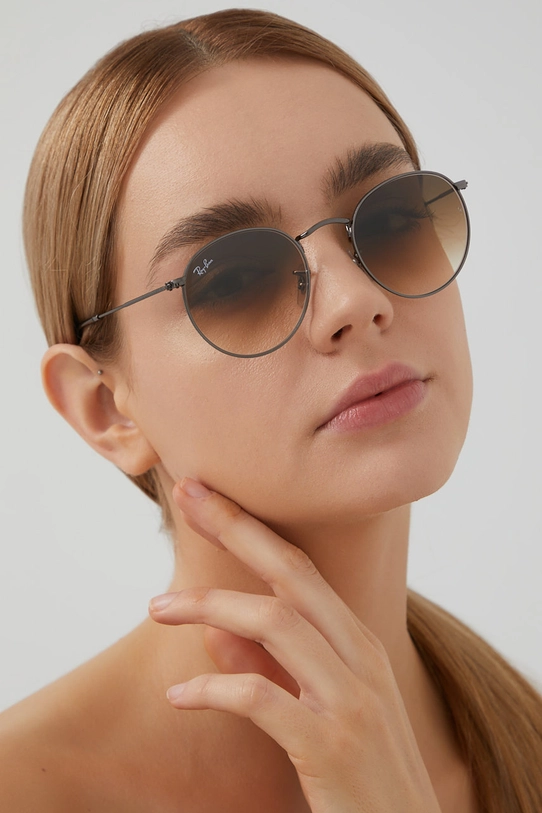 Ray-Ban - Солнцезащитные очки Round Metal коричневый 0RB3447N.004/51.53.D