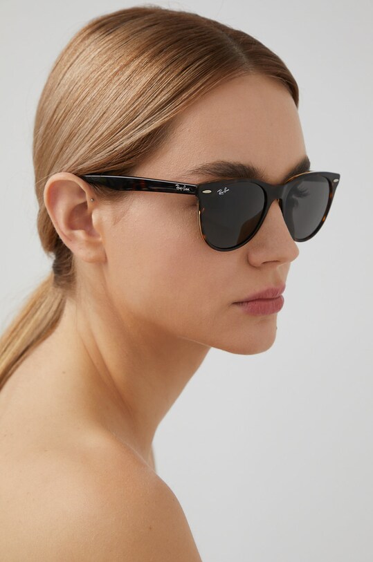 Ray-Ban - Okulary przeciwsłoneczne WAYFARER II brązowy 0RB2185.1292B1