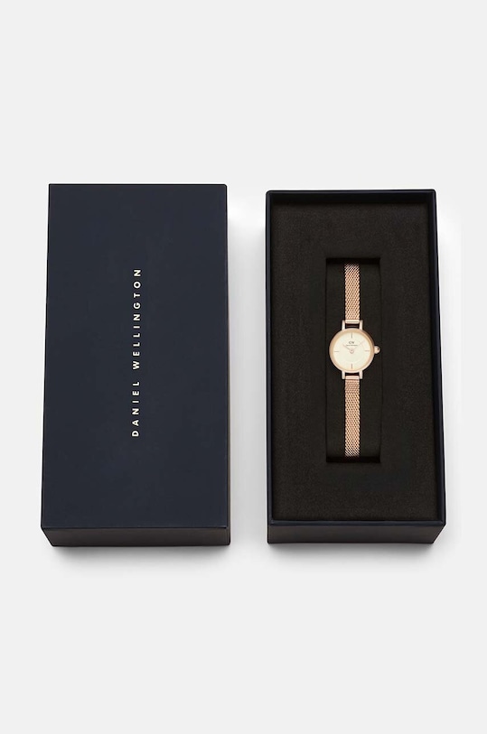 Часовник Daniel Wellington DW00100741 злато