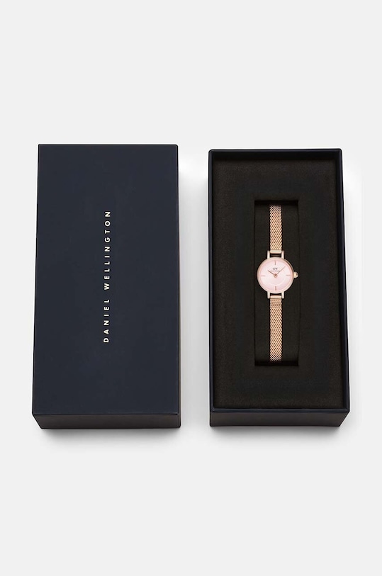 Часовник Daniel Wellington DW00100743 злато
