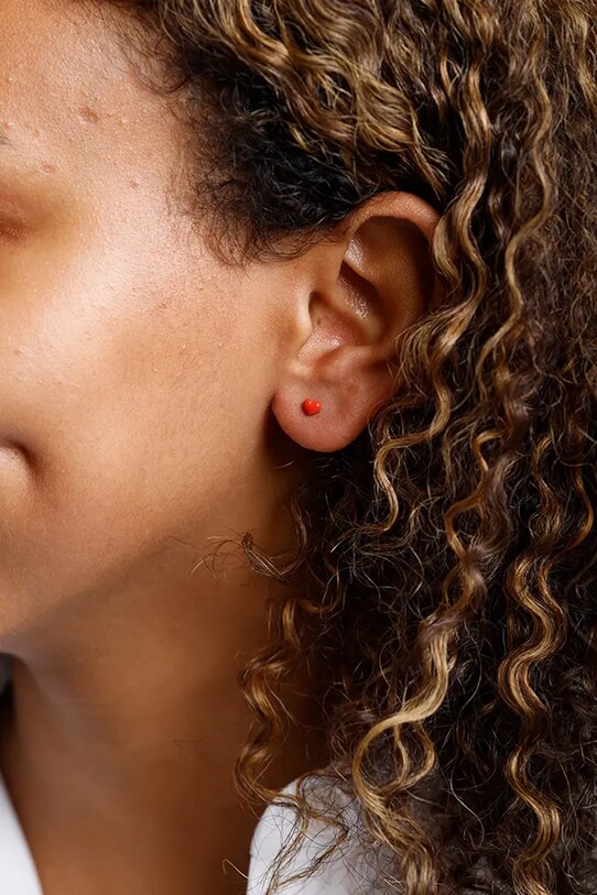 Akcesoria Design Letters kolczyki ze srebra pokrytego złotem 90401010CORAL złoty