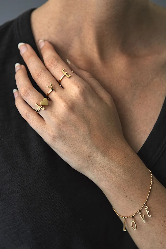 Design Letters pierścionek ze srebra pokrytego złotem 90601000L złoty