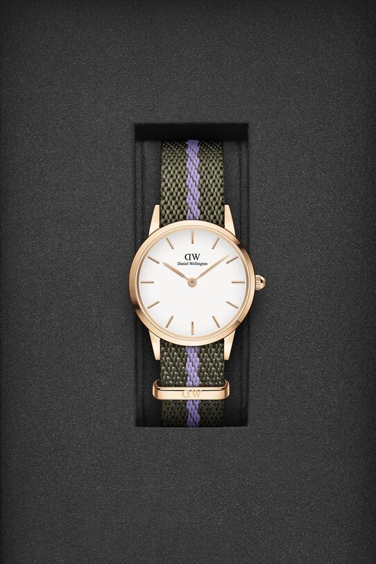 Часы Daniel Wellington зелёный DW00100680