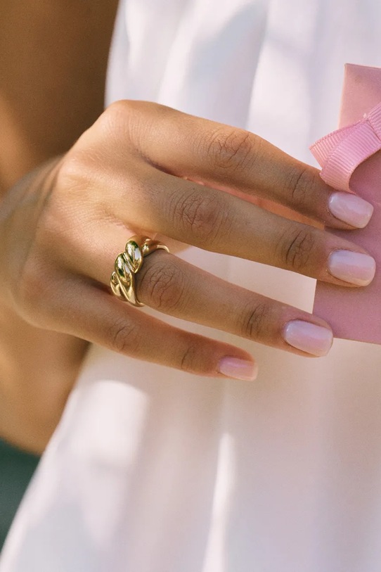 EDBLAD pierścionek pozłacany Twist złoty 127941