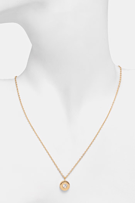 Doplnky Karl Lagerfeld náhrdelník s príveskom dámsky z nehrdzavejúcej ocele KLBJX06 zlatá