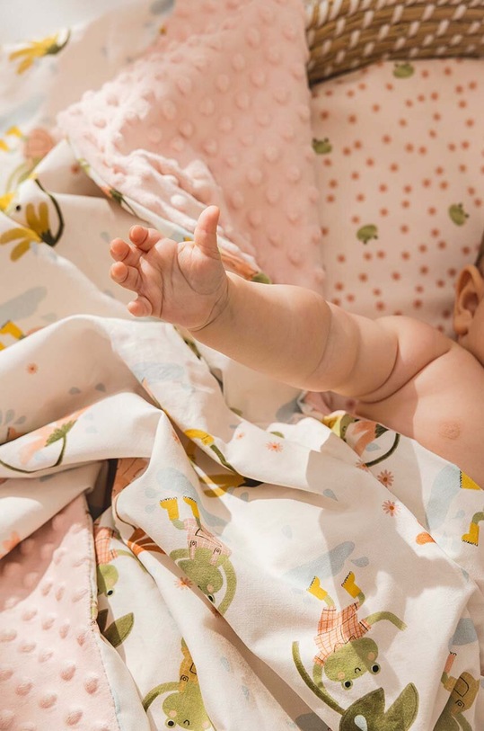 La Millou kocyk niemowlęcy Minky FROGS 148537.Lekki.Koc.Minky. różowy