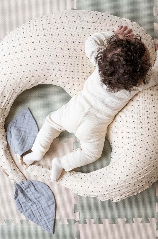 That's mine pernă de alăptare MOON 000747 bej