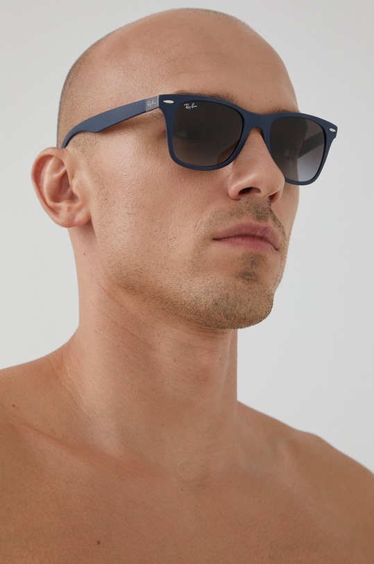 Ray-Ban – Okulary WAYFARER LITEFORCE granatowy 0RB4195.63318G.52