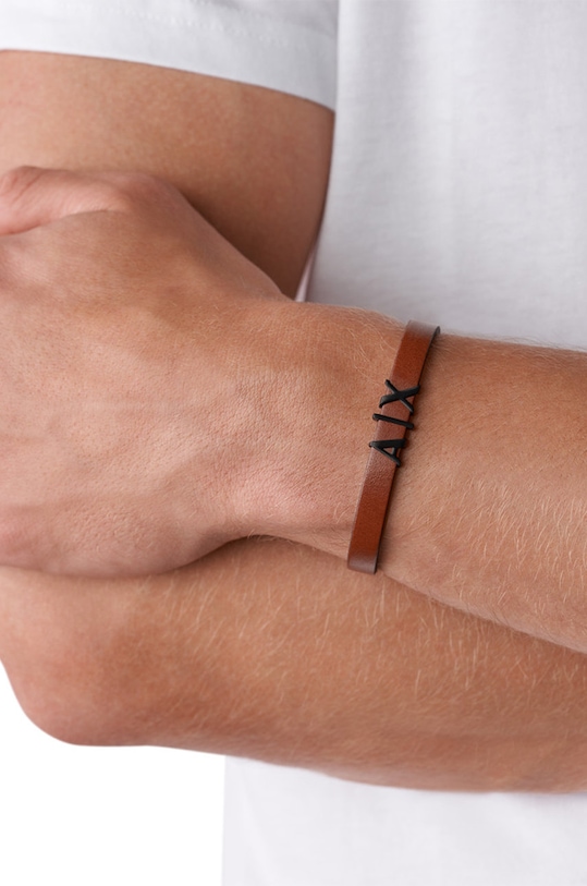 Аксессуары Armani Exchange - Кожаный браслет AXG0054001 коричневый