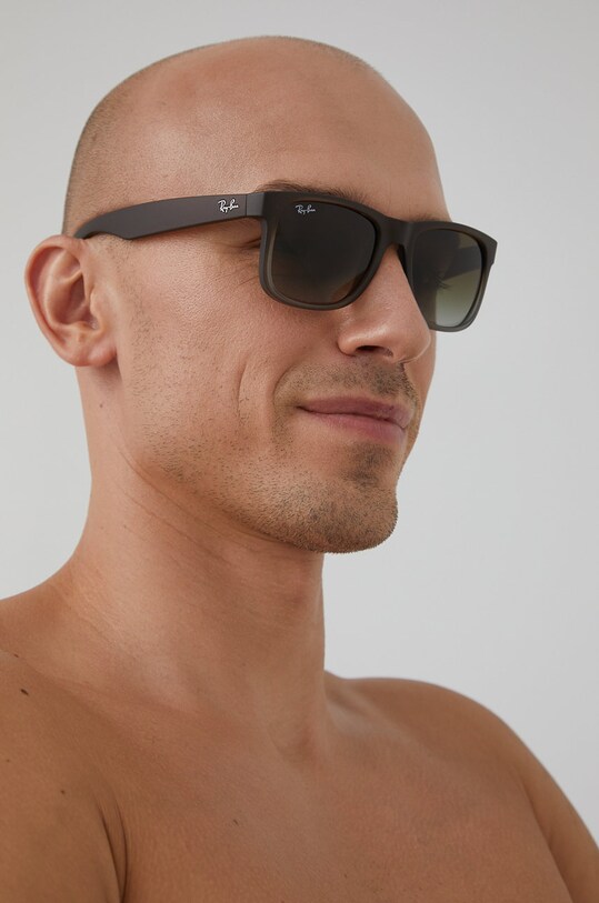 Ray-Ban – Okulary JUSTIN brązowy 0RB4165.854/7Z
