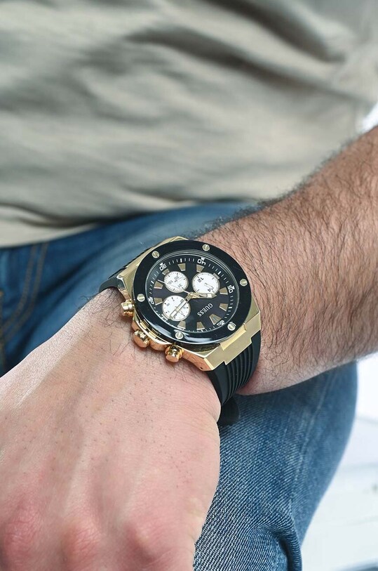 Часовник Guess GW0057G1